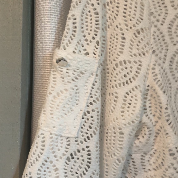 White jacket, tunic, coverup. Simply Nicolle - Picture 3 of 4